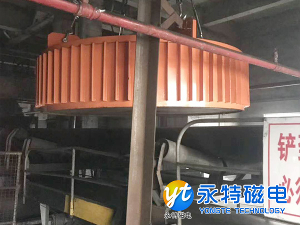 內(nèi)蒙古某煤礦集團(tuán)電磁除鐵器運(yùn)行現(xiàn)場(chǎng)